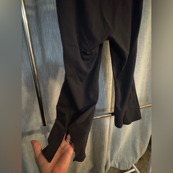 Athleta Flared Power Ananda Capri Pants | Size L - Picture 5 of 8